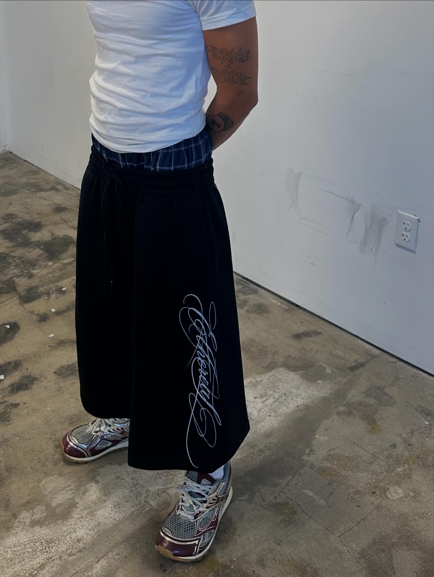 Ethereal Calligraphy Logo 3/4 Sweat Shorts